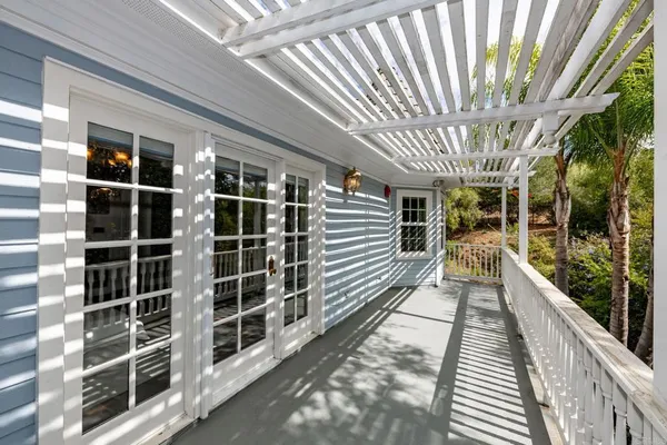$1,595,000 | 3352 Vía Zara, Fallbrook, CA 92028