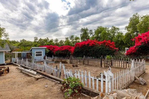 $1,595,000 | 3352 Vía Zara, Fallbrook, CA 92028