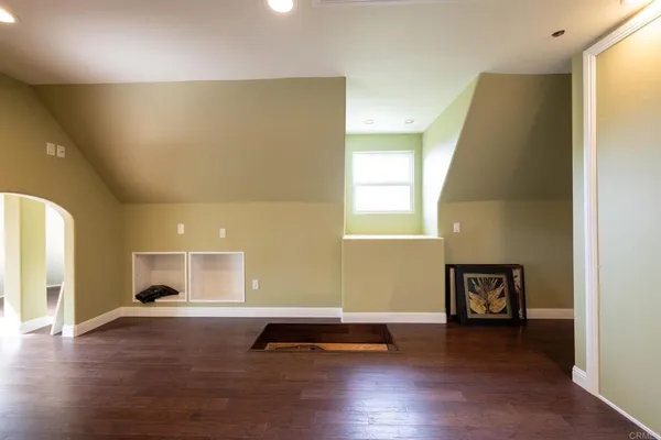 $1,595,000 | 3352 Vía Zara, Fallbrook, CA 92028