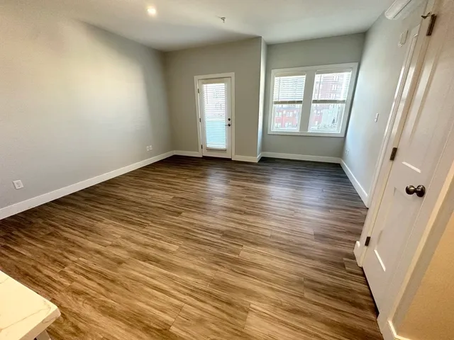 $2,000 | 163 Nantasket Avenue, Unit 313, Hull, MA 02045