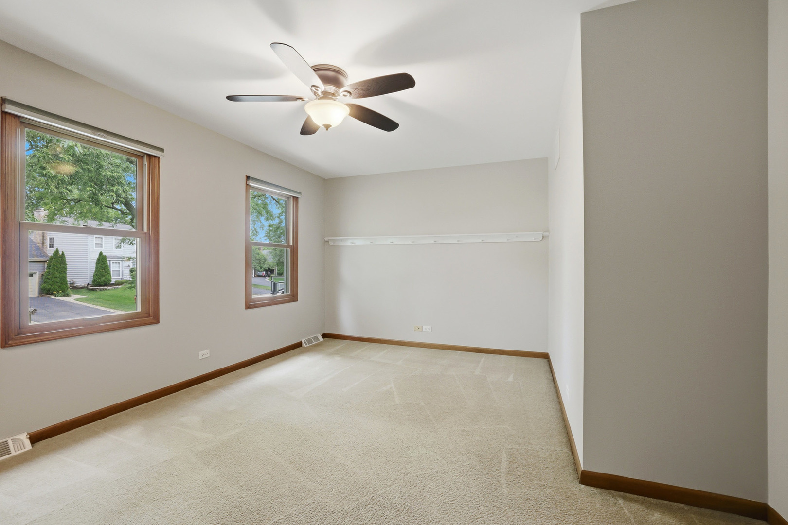 2528 Sun Valley Road Lisle, IL 60532 - Photo 33 of 65