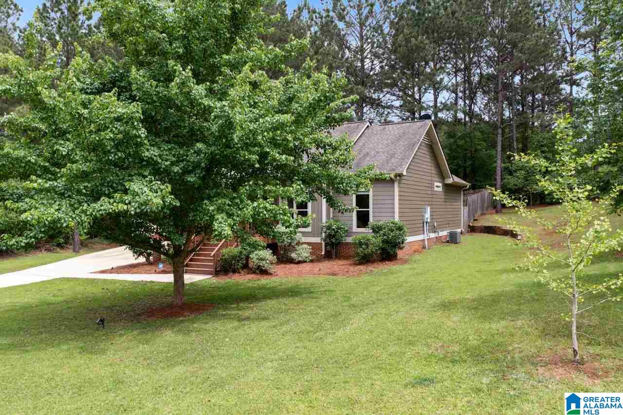 75 Cottage Square Sylacauga, AL 35151 - Photo 3 of 39