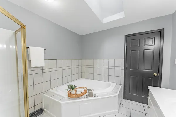 $319,999 | 3541 Washington Street, Lansing, IL 60438