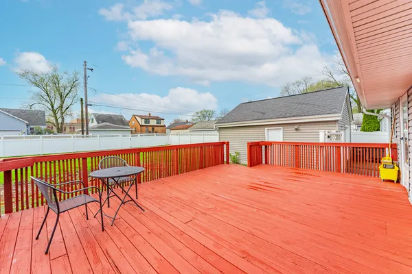 $319,999 | 3541 Washington Street, Lansing, IL 60438