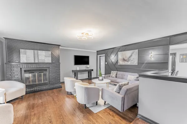 $319,999 | 3541 Washington Street, Lansing, IL 60438