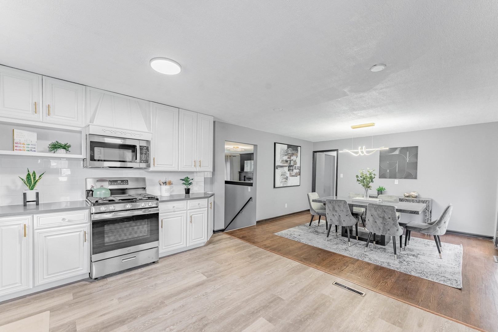 3541 Washington Street Lansing, IL 60438 - Photo 6 of 32