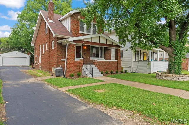 $160,000 | 7241 St Andrews Place, Glen Echo Park, MO 63121