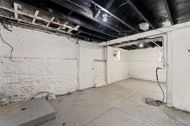 $160,000 | 7241 St Andrews Place, Glen Echo Park, MO 63121