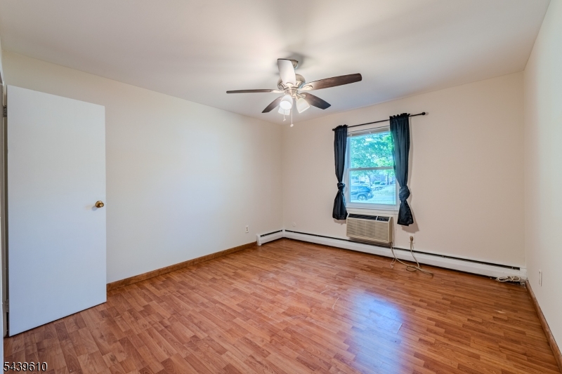 93 Fox Road Edison, NJ 08817 - Photo 16 of 27