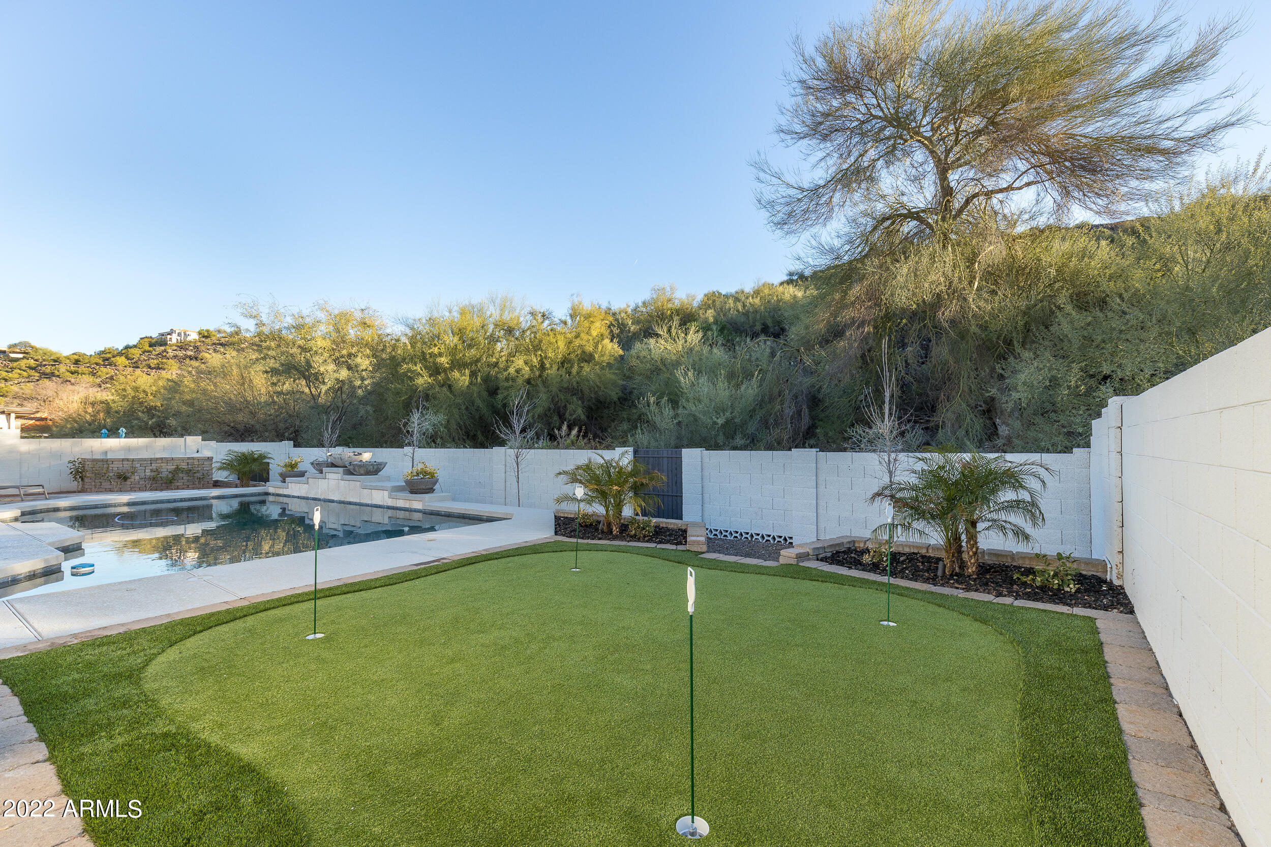 1641 West Evans Drive Phoenix, AZ 85023 - Photo 43 of 52 a view of a garden with an outdoor space