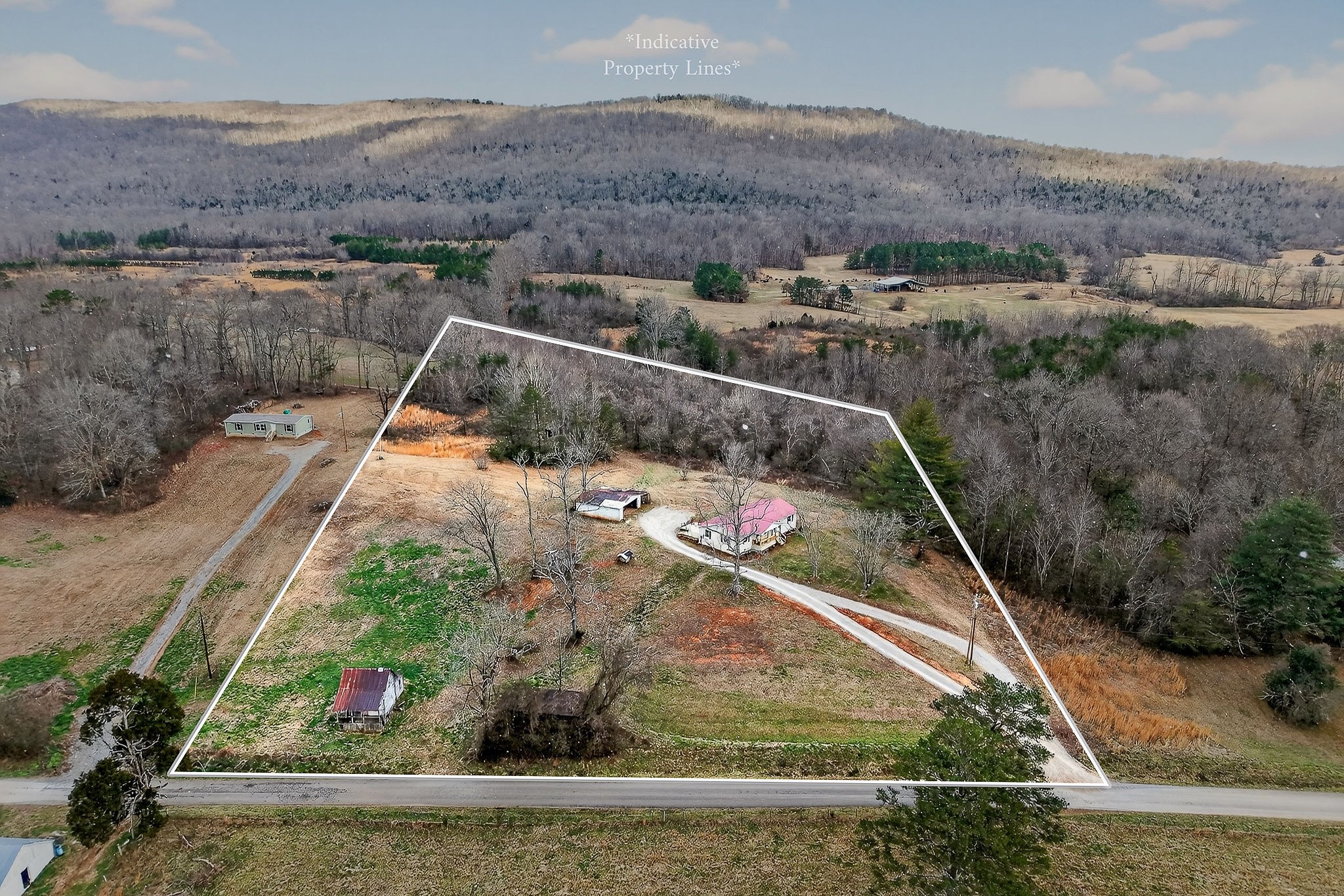 1528 Dry Creek Road McMinnville, TN 37110 - Photo 36 of 45 an aerial view of house with a yard