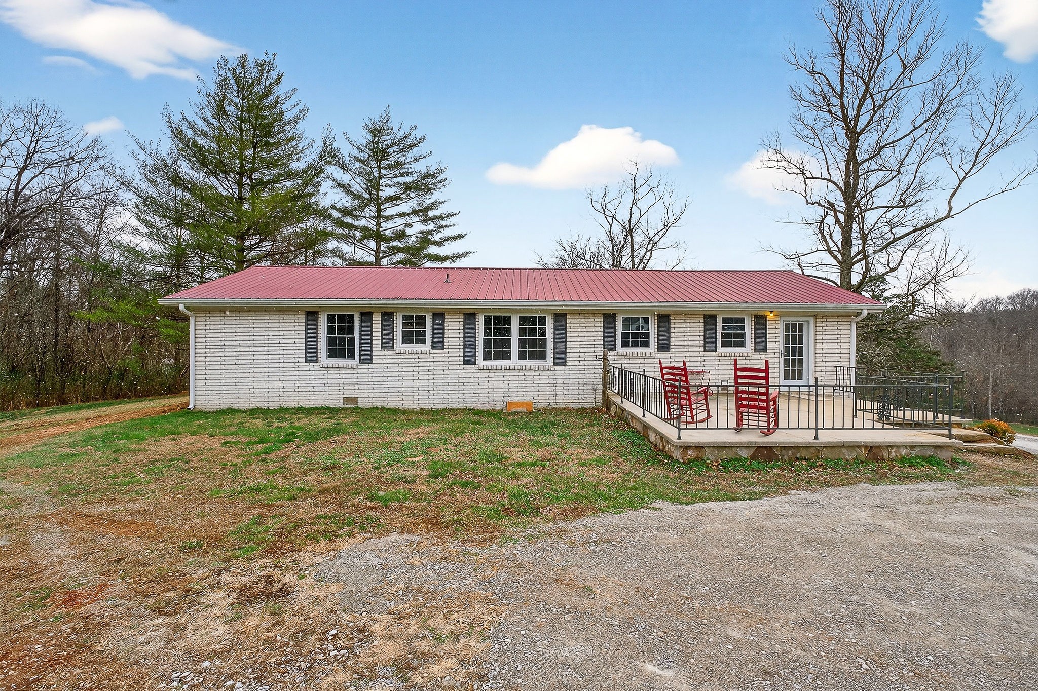 1528 Dry Creek Road McMinnville, TN 37110 - Photo 7 of 45 a view of a house with a yard