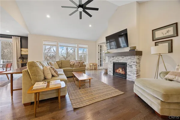 $725,000 | 111 Left Field, Manlius, NY 13104