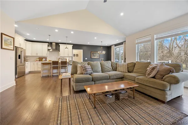 $725,000 | 111 Left Field, Manlius, NY 13104