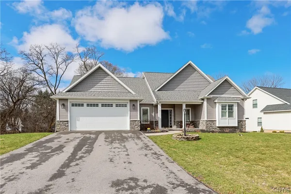 $725,000 | 111 Left Field, Manlius, NY 13104