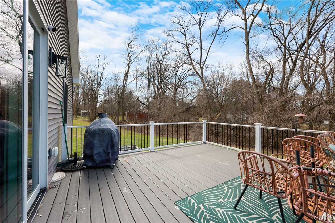 111 Left Field Manlius, NY 13104 - Photo 39 of 42