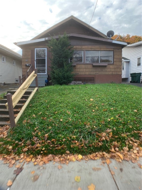 831 Ridgeway Avenue Rochester, NY 14615 - Photo 1 of 25