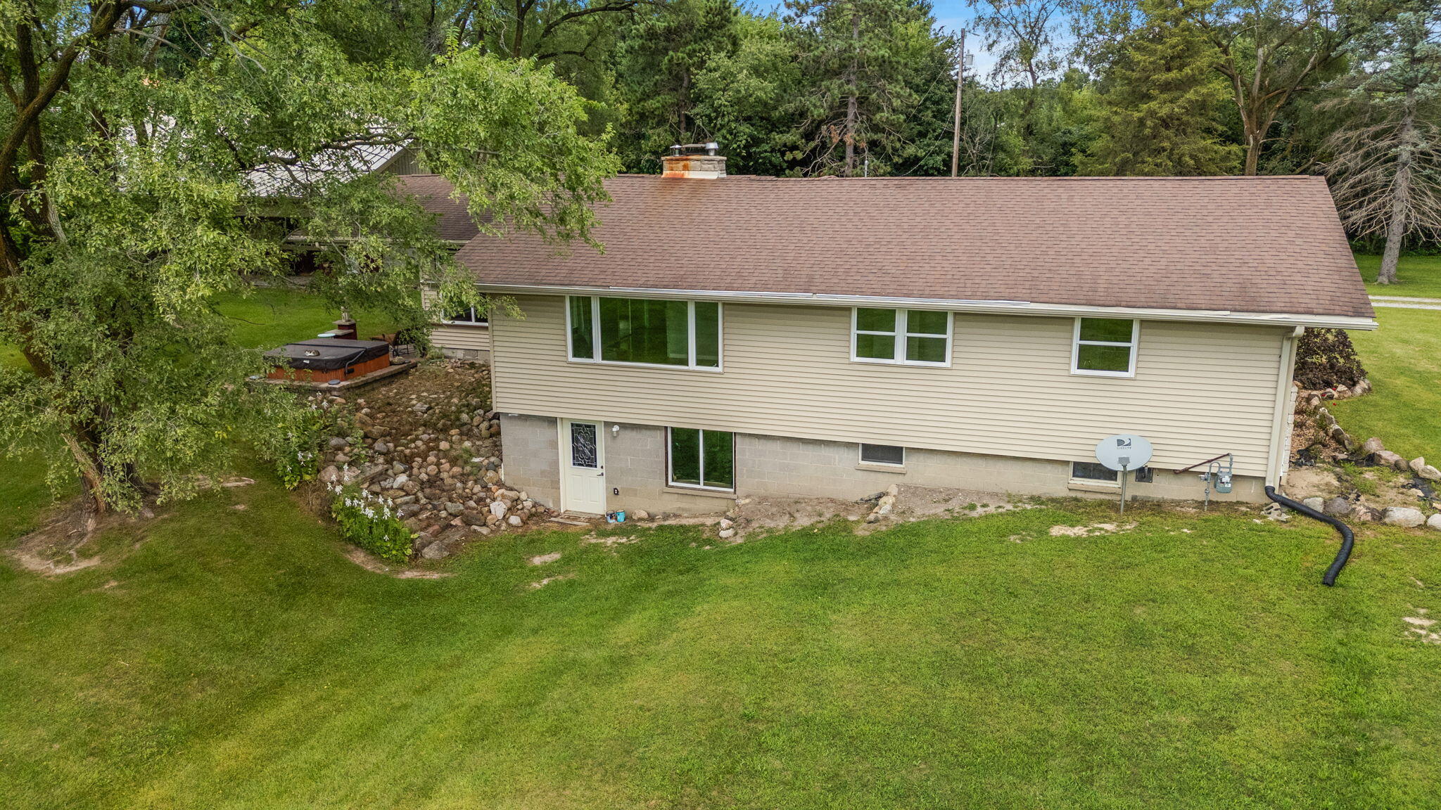 16280 Hendricks Street Lowell, IN 46356 - Photo 28 of 35 a aerial view of a house