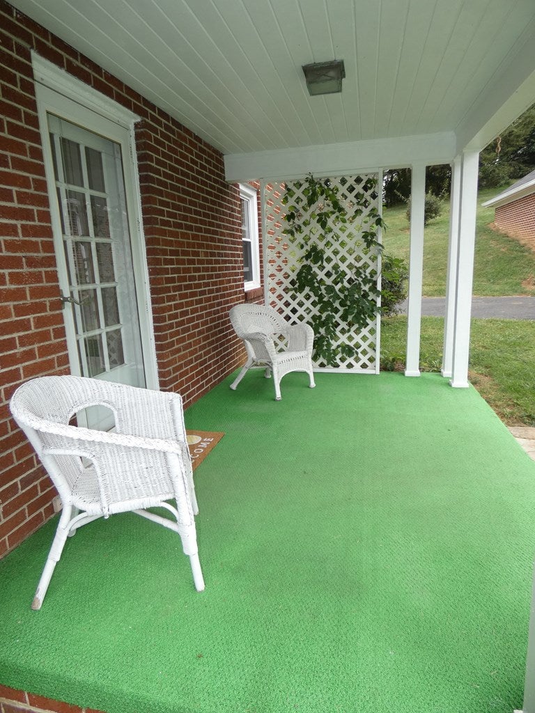 126 Rector Avenue Chilhowie, VA 24319 - Photo 12 of 46 Gallery Image 12