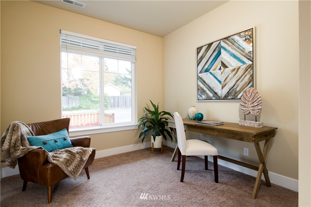2503 Northeast 23rd Street Renton, WA 98056 - Photo 5 of 35 Gallery Image 5