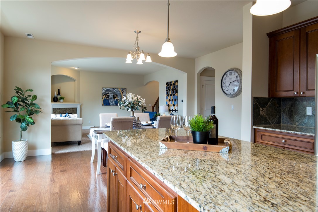 2503 Northeast 23rd Street Renton, WA 98056 - Photo 6 of 35 Gallery Image 6