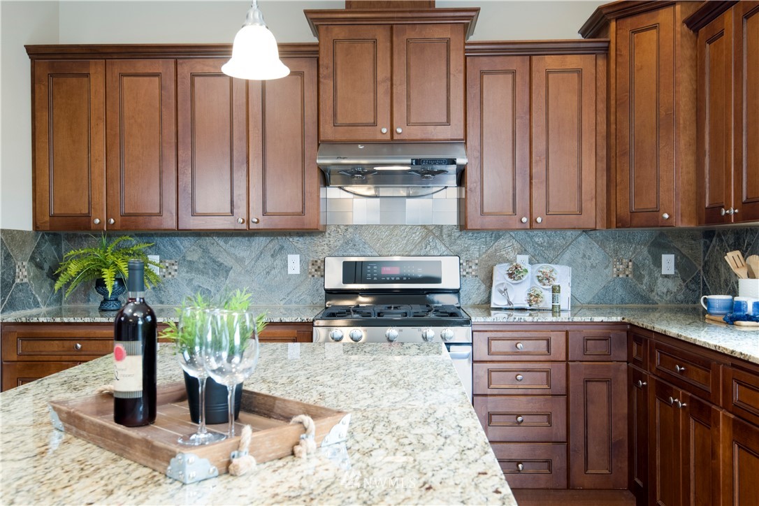2503 Northeast 23rd Street Renton, WA 98056 - Photo 9 of 35 Gallery Image 9