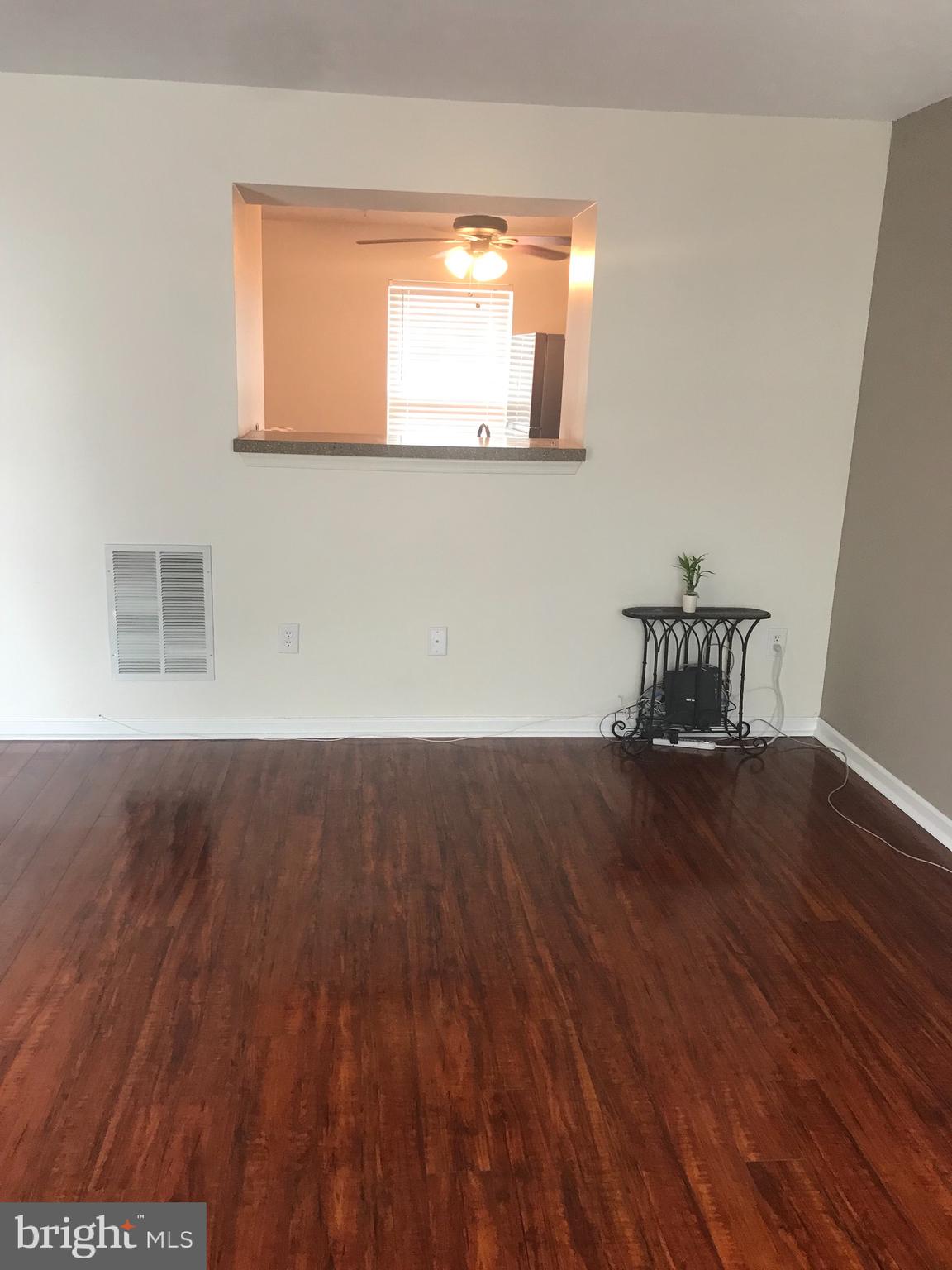 7610 Gladstone Road Baltimore, MD 21244 - Photo 6 of 10 Gallery Image 6