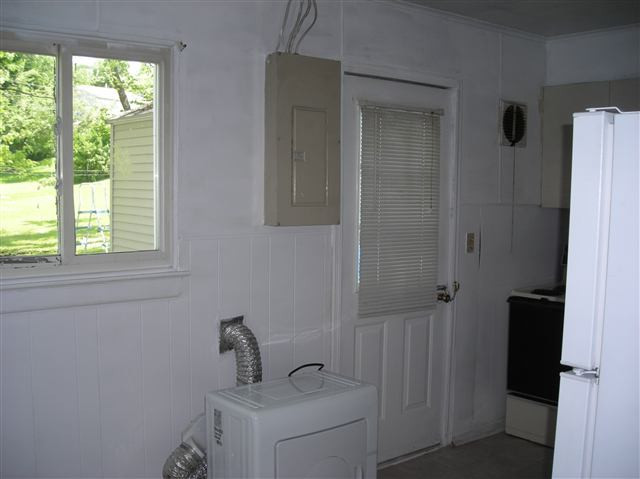 9 Audrey Road Colonie, NY 12110 - Photo 6 of 9 Photo 6