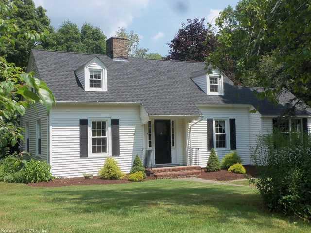 8 Central Road Middlebury, CT 06762 - Photo 1 of 1 Exterior Front.