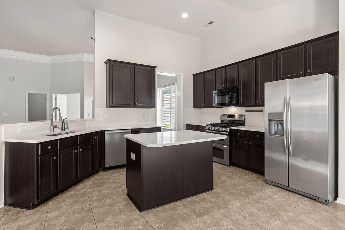 339 Decatur Drive Summerville, SC 29486 - Photo 14 of 34 12