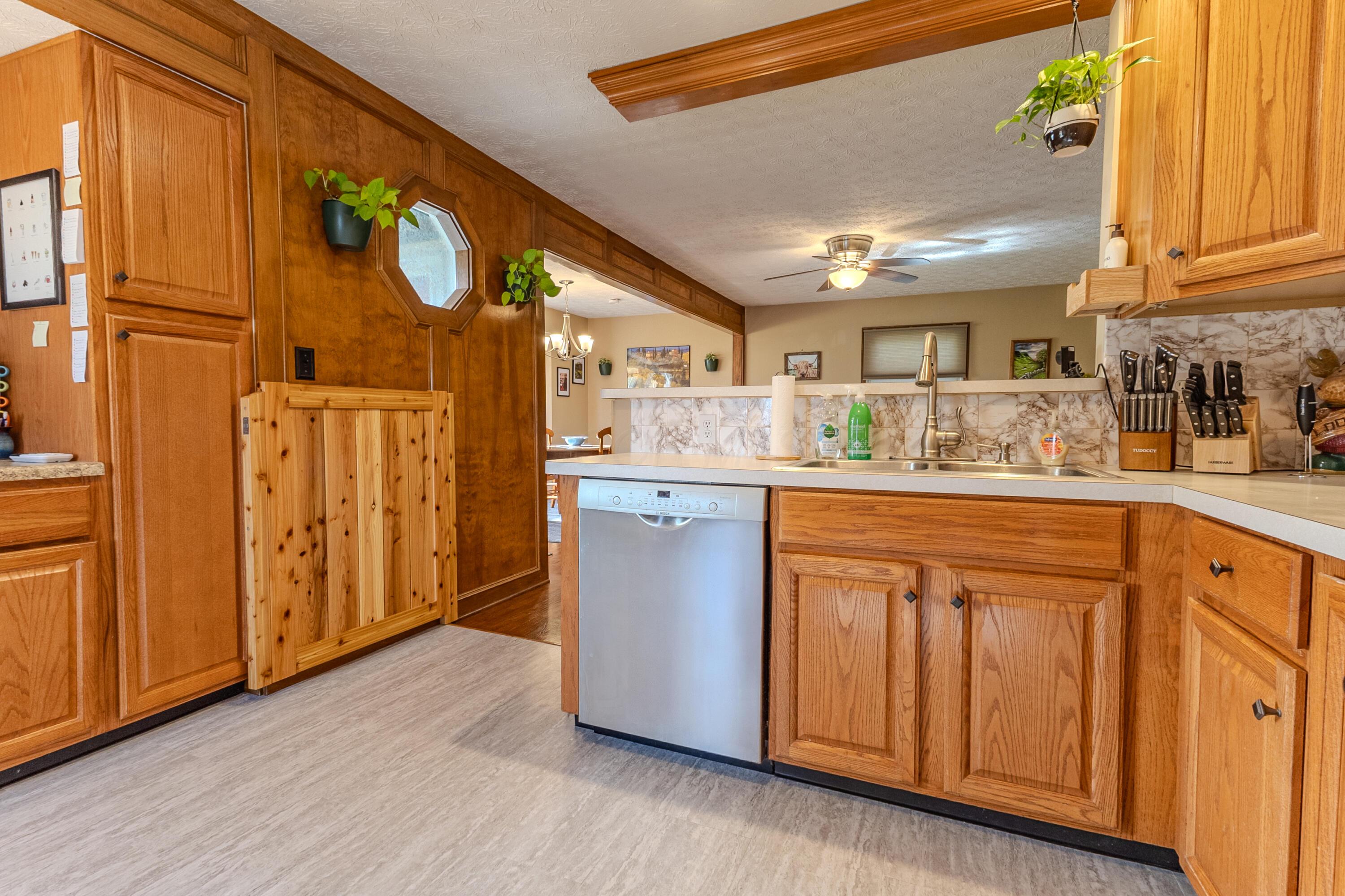 6780 Weldon Road Plain City, OH 43064 - Photo 12 of 34 Kitchen