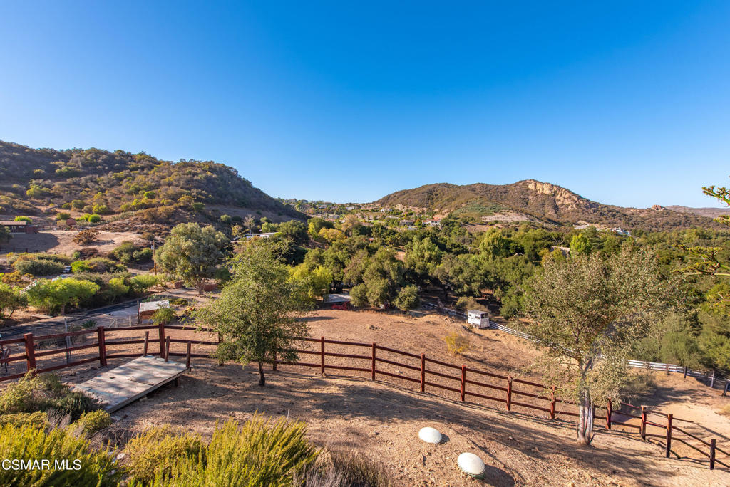 356 East Carlisle Road Thousand Oaks, CA 91361 - Photo 53 of 74