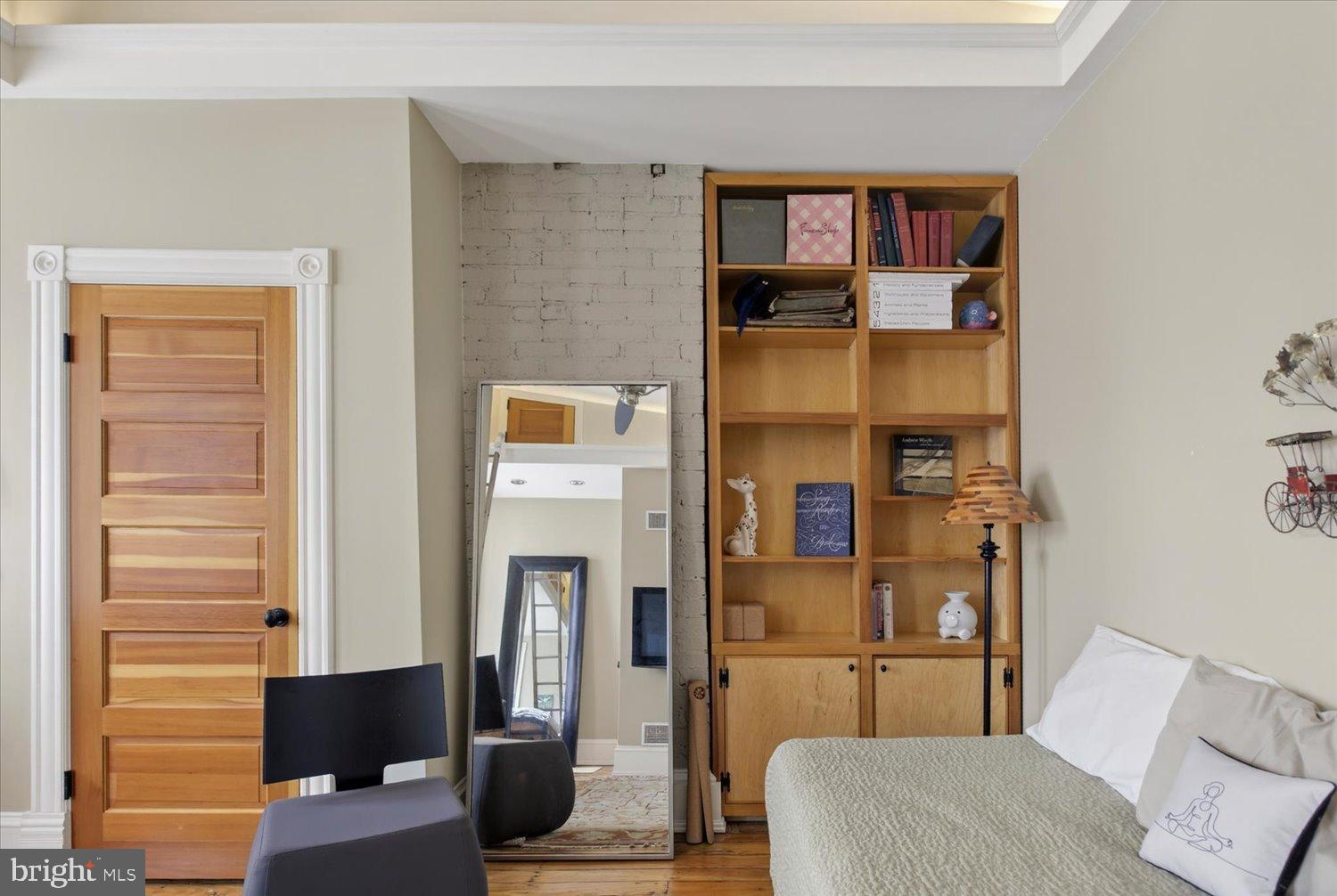 116 11th Street Northeast Washington, DC 20002 - Photo 28 of 40 Charming space with modern elegance.