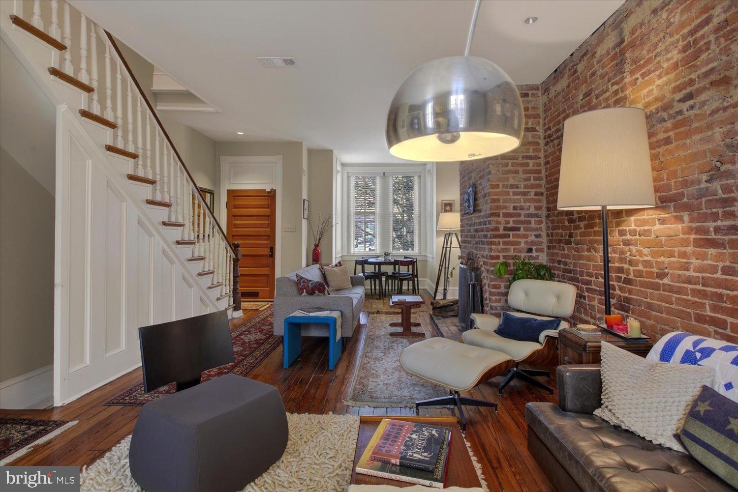 116 11th Street Northeast Washington, DC 20002 - Photo 7 of 40 Charming urban retreat with exposed brick.