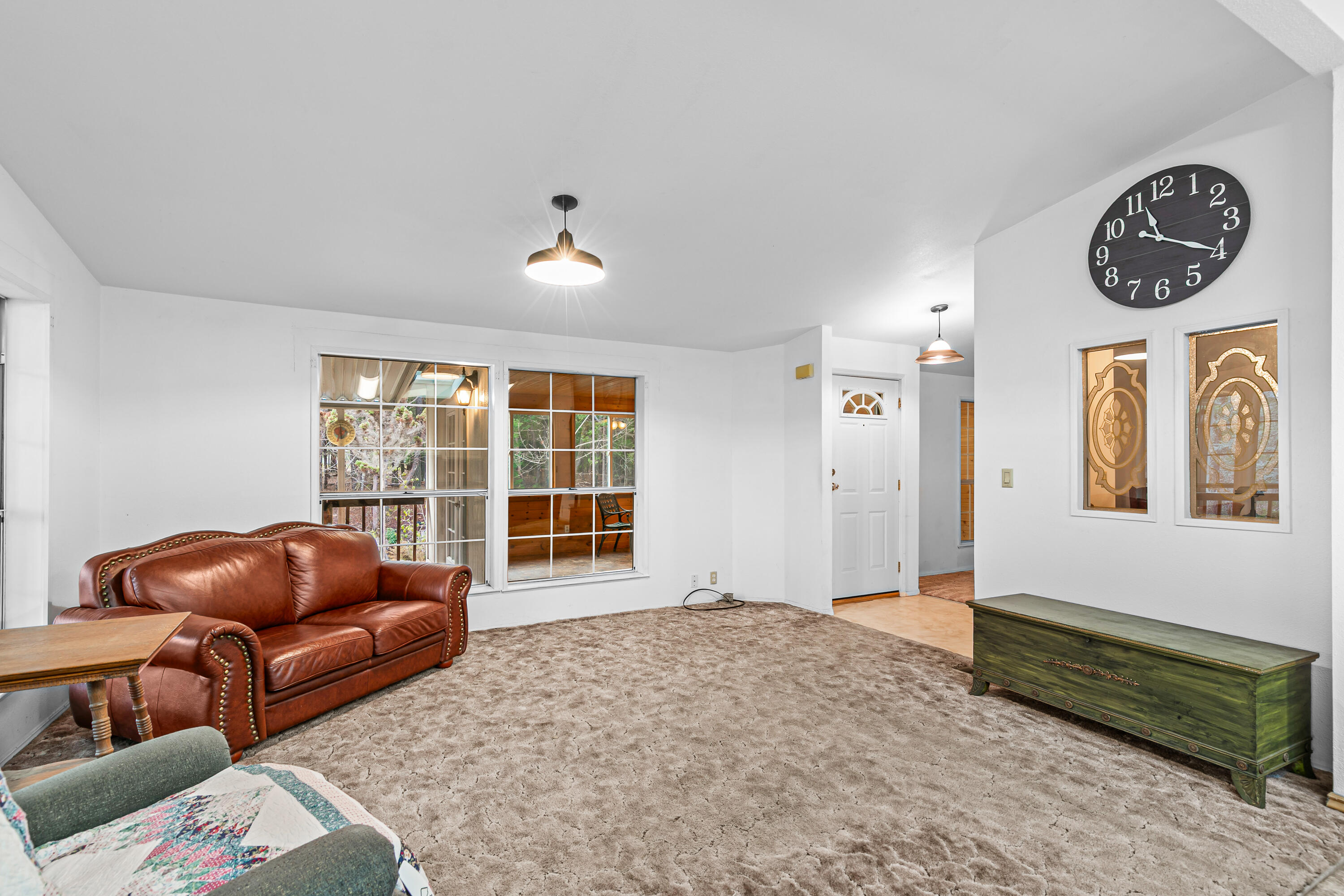 3610 Pleasant Creek Road Rogue River, OR 97537 - Photo 49 of 110 House 2 Living Room