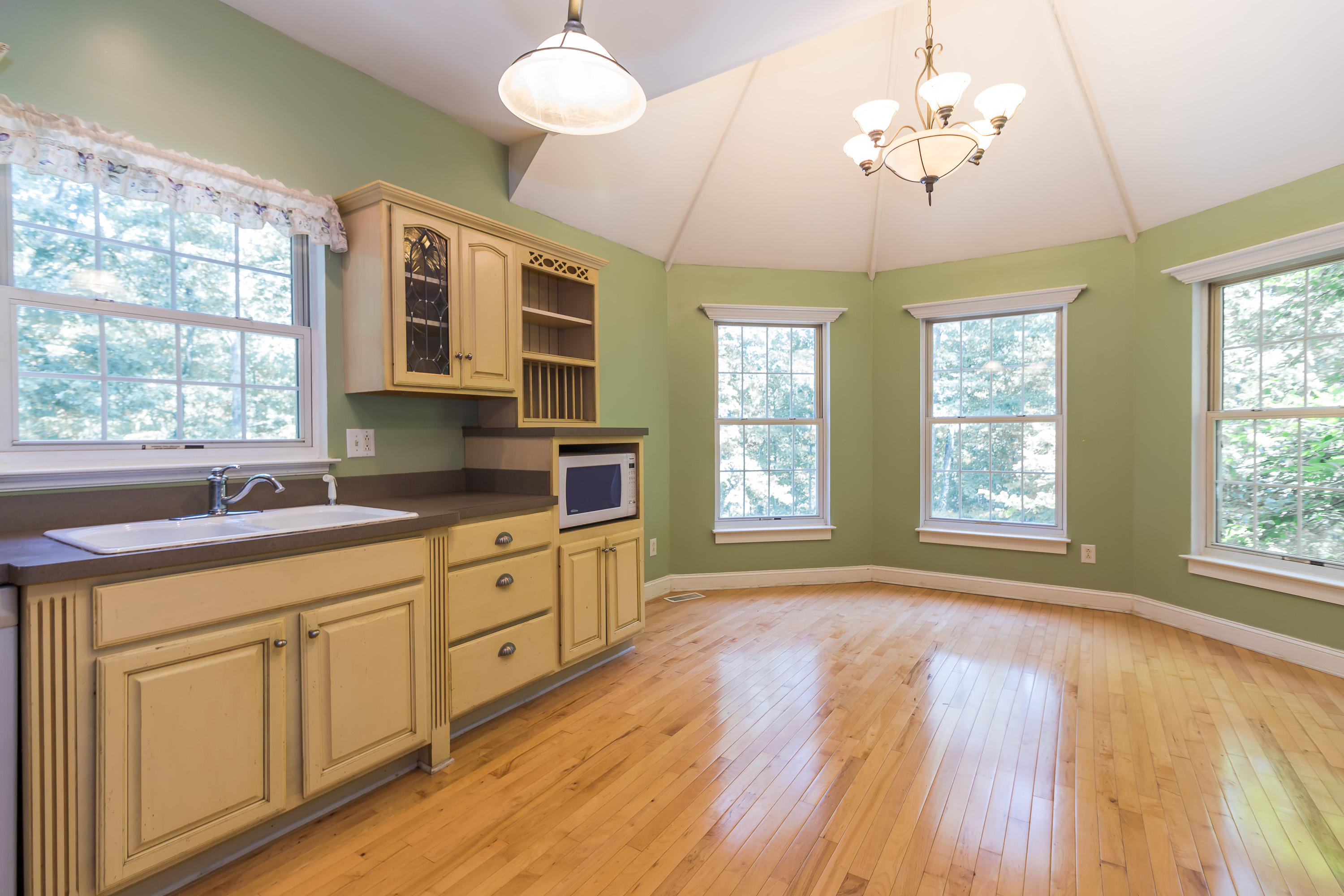 174 Coffman Springs Road LaFayette, GA 30728 - Photo 11 of 47 Kitchen Dining