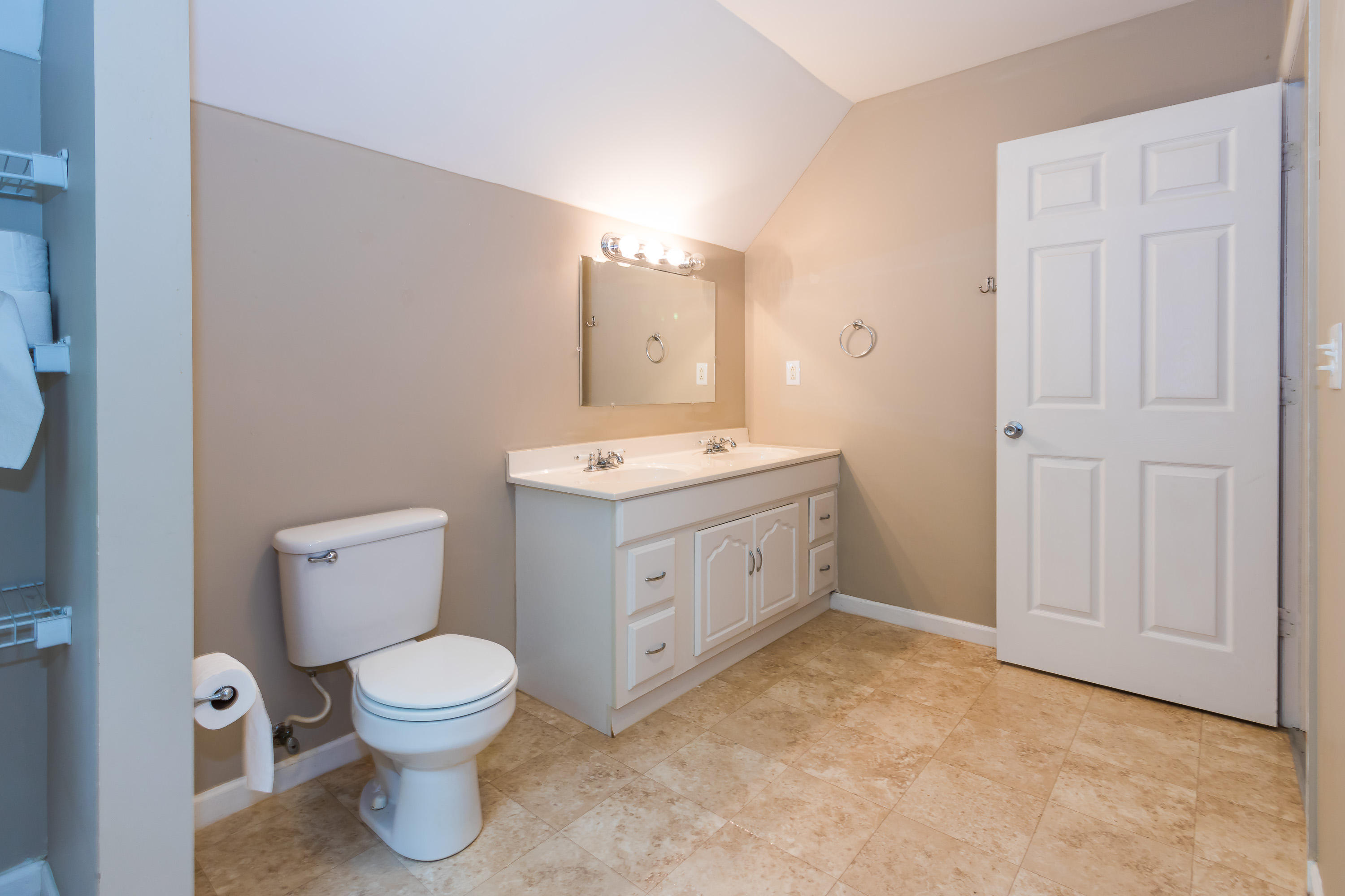 174 Coffman Springs Road LaFayette, GA 30728 - Photo 36 of 47 Upstairs Bathroom