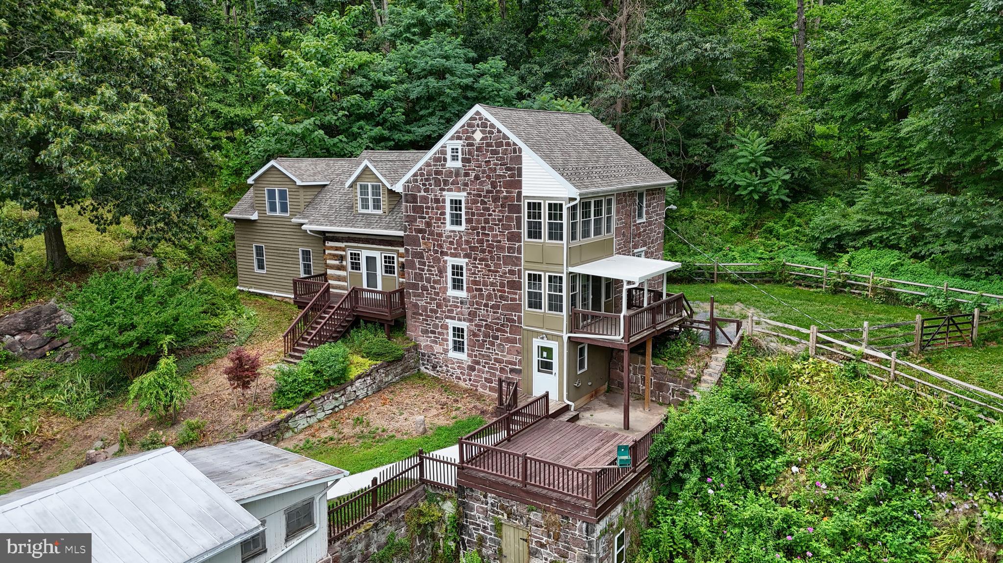 940 Newberry Road Middletown, PA 17057 - Photo 1 of 65 Gallery Image 1