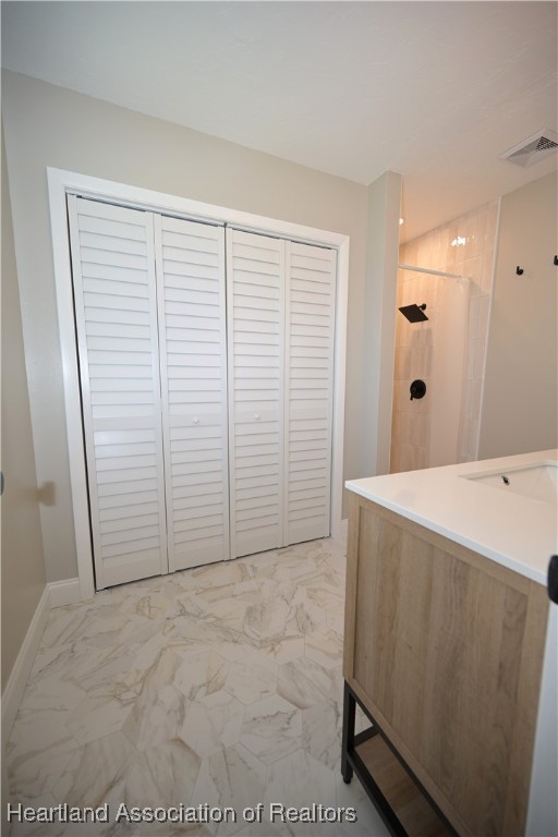 4626 Duffer Loop Sebring, FL 33872 - Photo 19 of 46 Master Bath