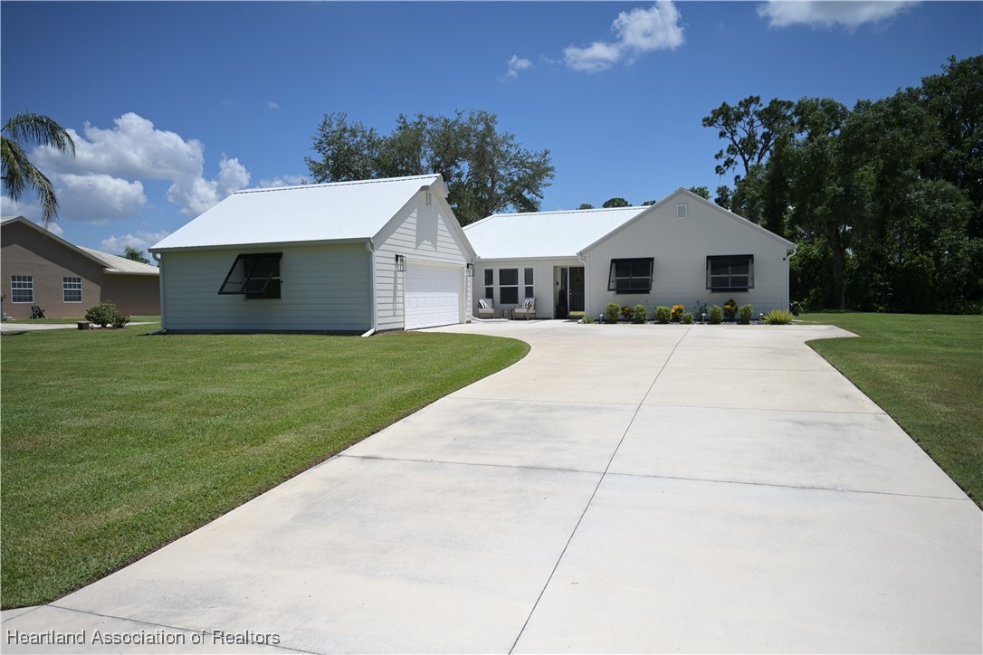 4626 Duffer Loop Sebring, FL 33872 - Photo 40 of 46 Front