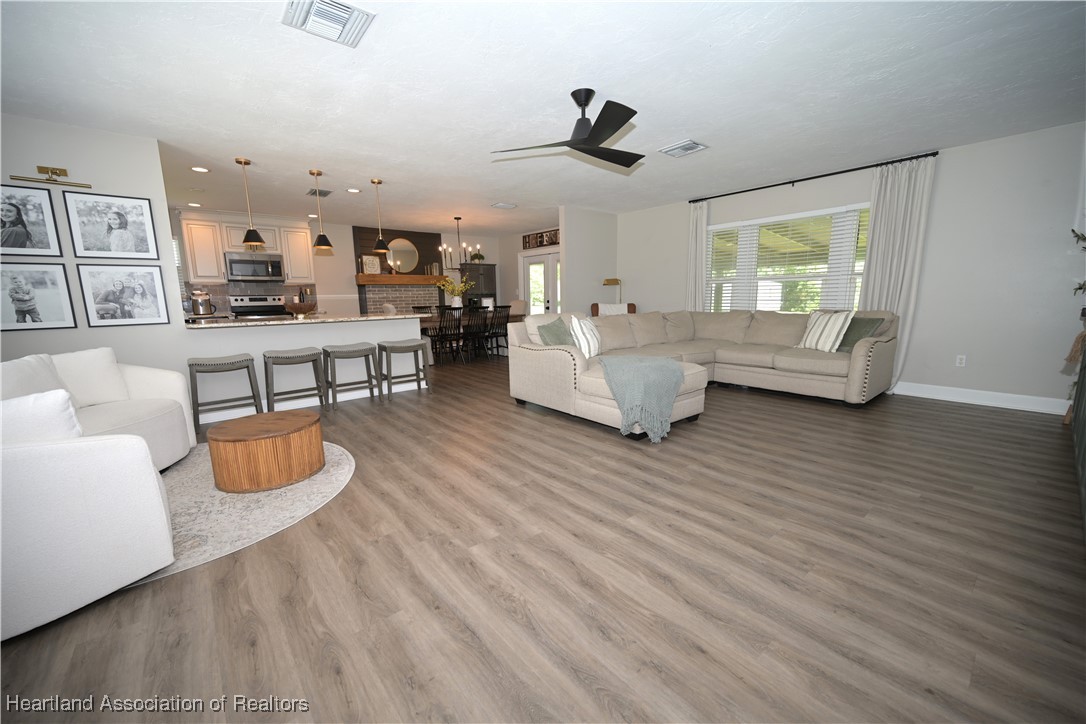 4626 Duffer Loop Sebring, FL 33872 - Photo 4 of 46 Living Room