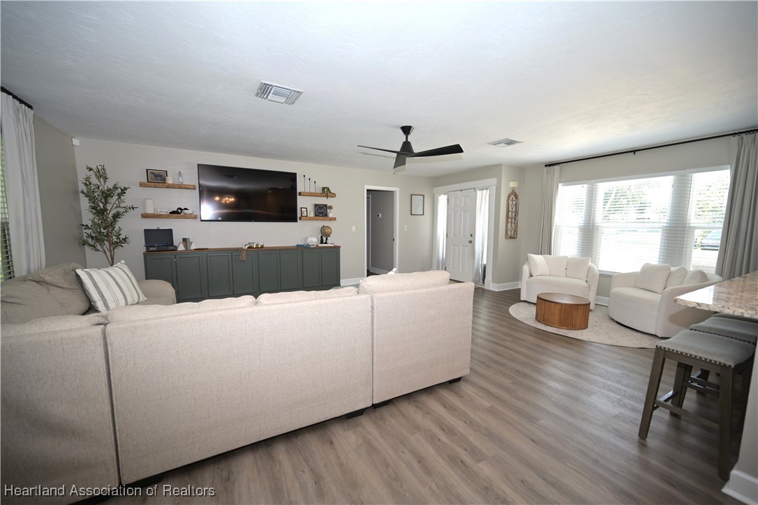 4626 Duffer Loop Sebring, FL 33872 - Photo 5 of 46 Living Room
