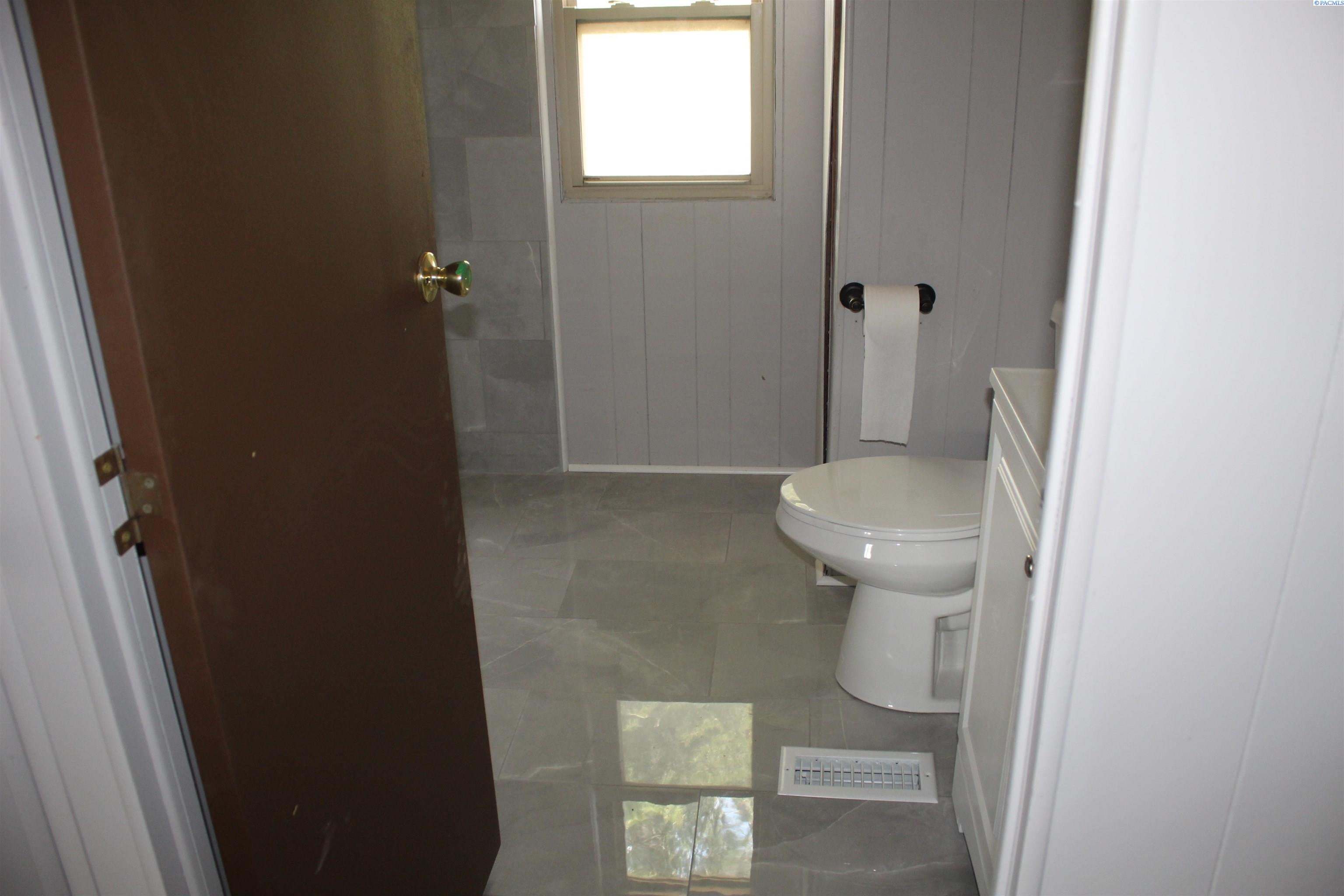3710 Hamilton Road Benton City, WA 99320 - Photo 11 of 20 Gallery Image 11