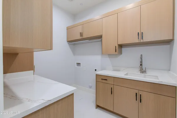 $7,900 | 3834 North 34th Street, Phoenix, AZ 85018