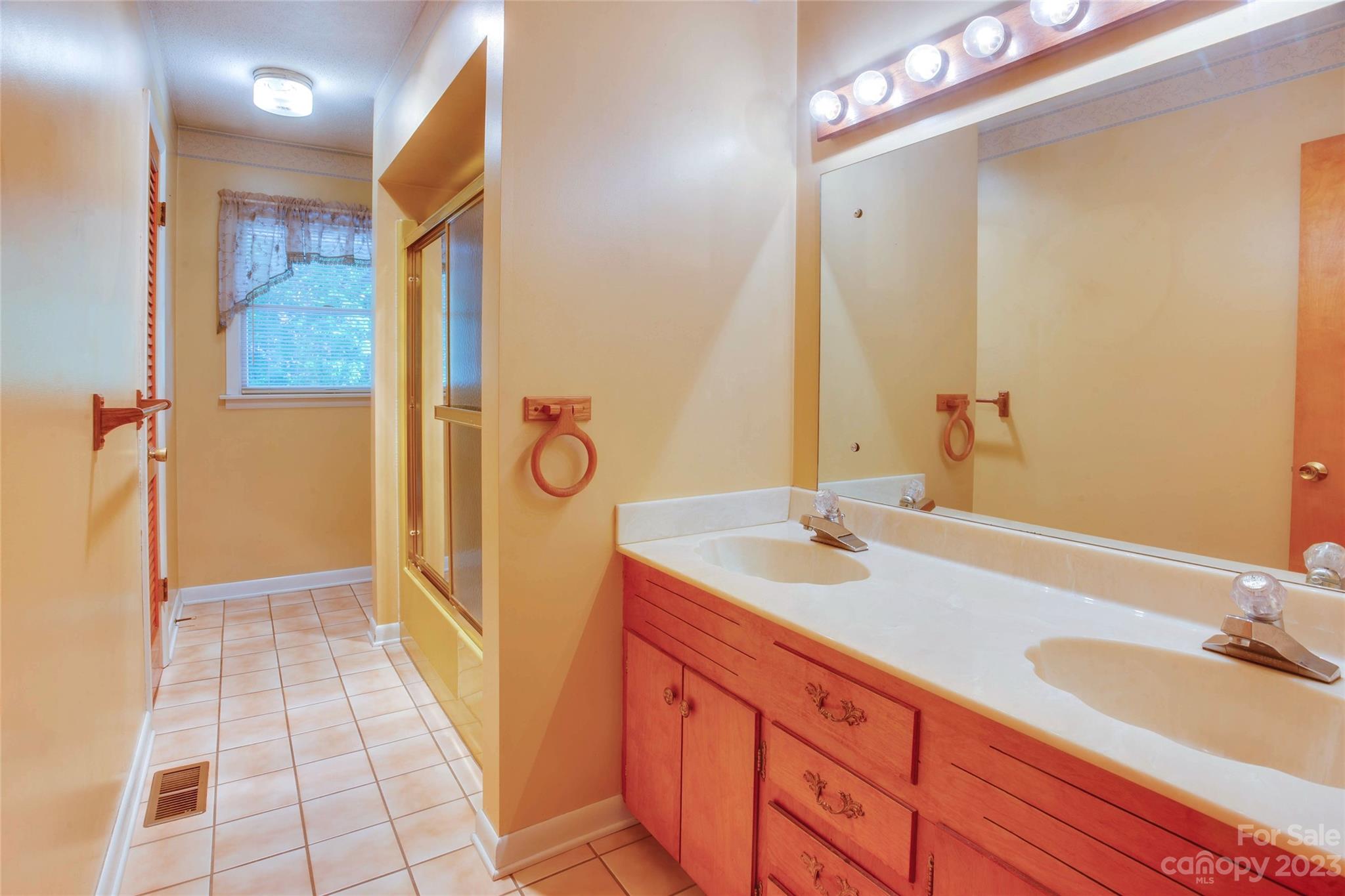 75 Golddigger Road Candler, NC 28715 - Photo 24 of 34 Gallery Image 24