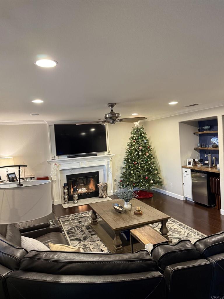 346 Rimhurst Court Oceanside, CA 92058 - Photo 10 of 25