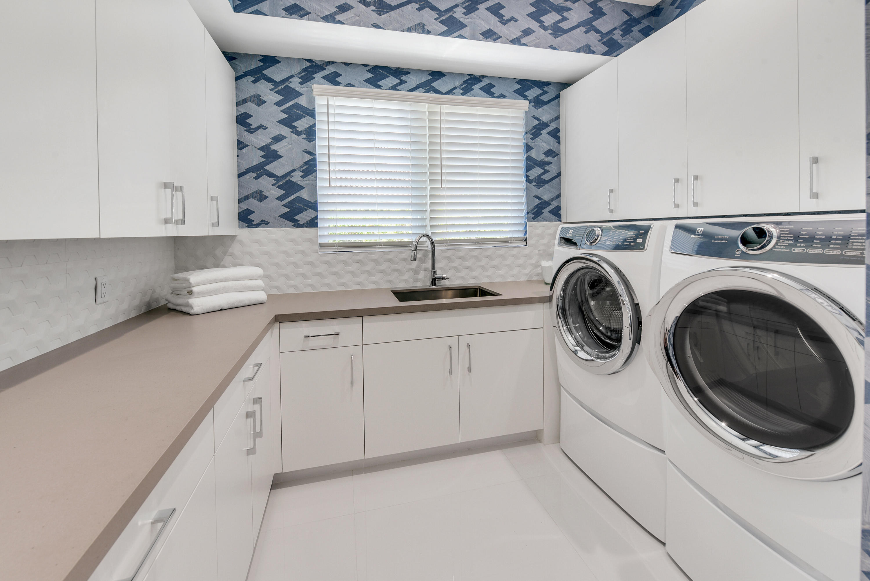 17128 Northway Circle Boca Raton, FL 33496 - Photo 33 of 86 laundry room