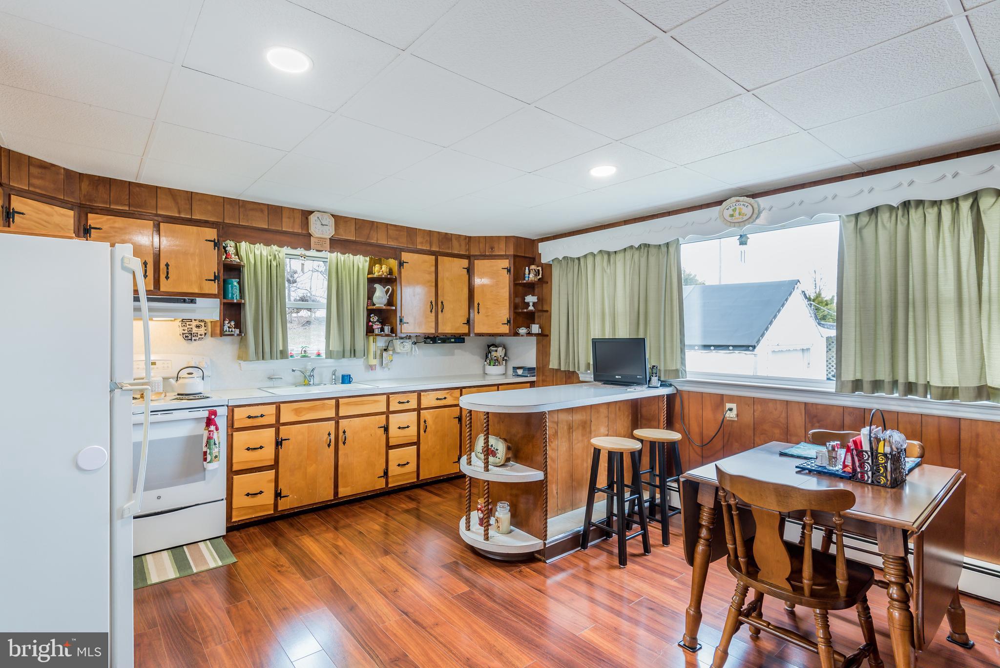 20 Greason Road Carlisle, PA 17015 - Photo 10 of 29 Newer laminate wood flooring!
