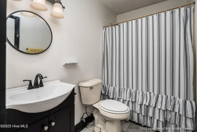 $649,000 | 6000 Haywood Drive, Rocky Mount, NC 27803