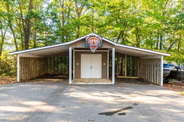 $649,000 | 6000 Haywood Drive, Rocky Mount, NC 27803